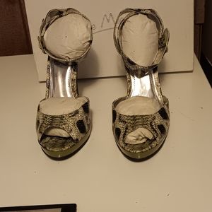 BRAND NEW!!! ANNE MICHELLE HEELED  LADIES SANDALS. SIZE 9M.